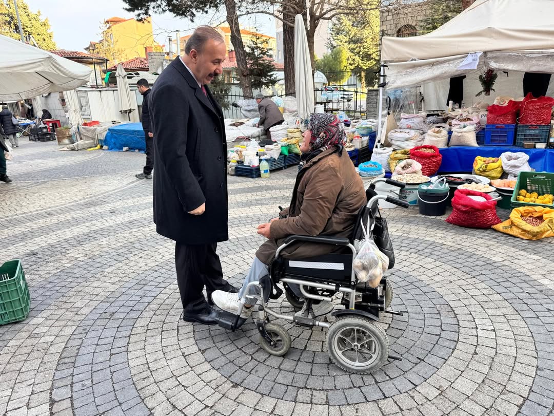 Üretici Pazarını Ve Çarşı Esnafımızı Ziyaret Ederek Çok Kıymetli Esnafımıza Hayırlı Işler Diledi (5)