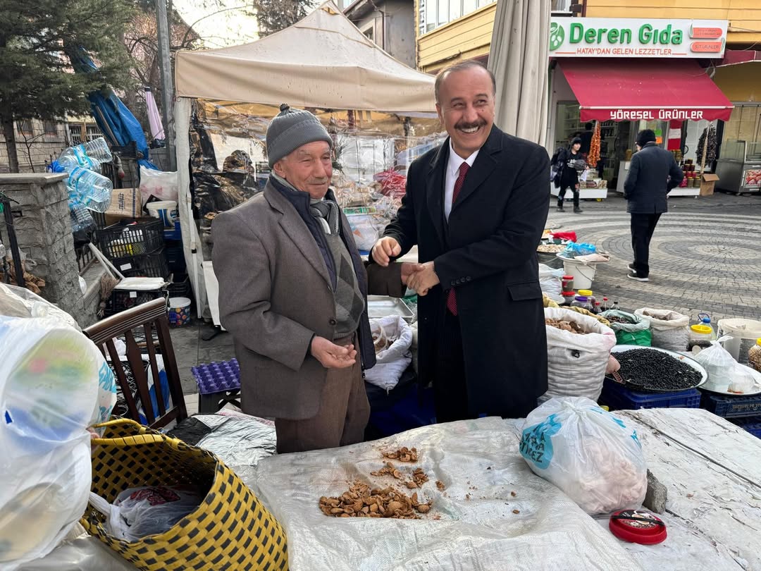 Üretici Pazarını Ve Çarşı Esnafımızı Ziyaret Ederek Çok Kıymetli Esnafımıza Hayırlı Işler Diledi