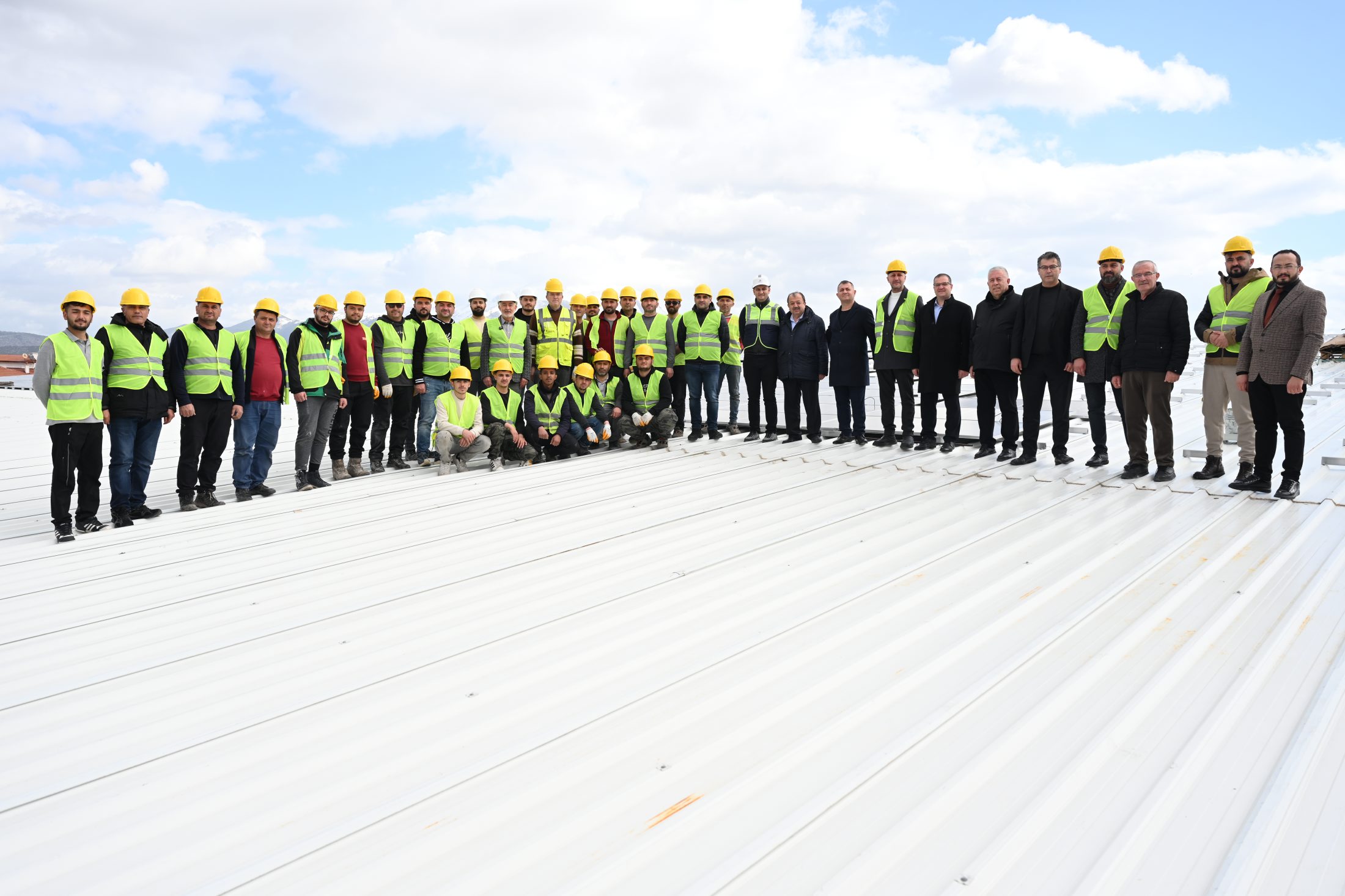 08 02 2026 Baskan Davraz Kapali Pazar Alani Ges Kurulum Inceleme (10)