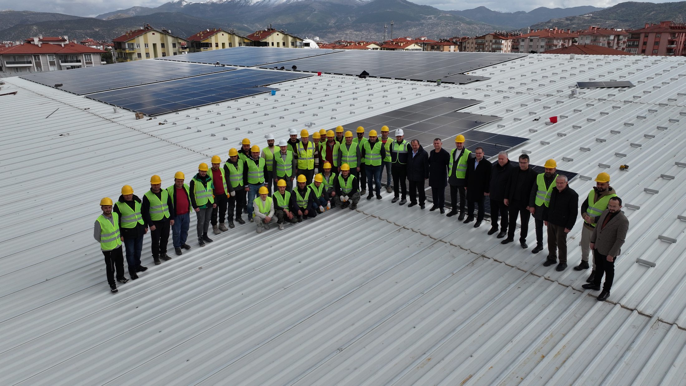 08 02 2026 Baskan Davraz Kapali Pazar Alani Ges Kurulum Inceleme (3)