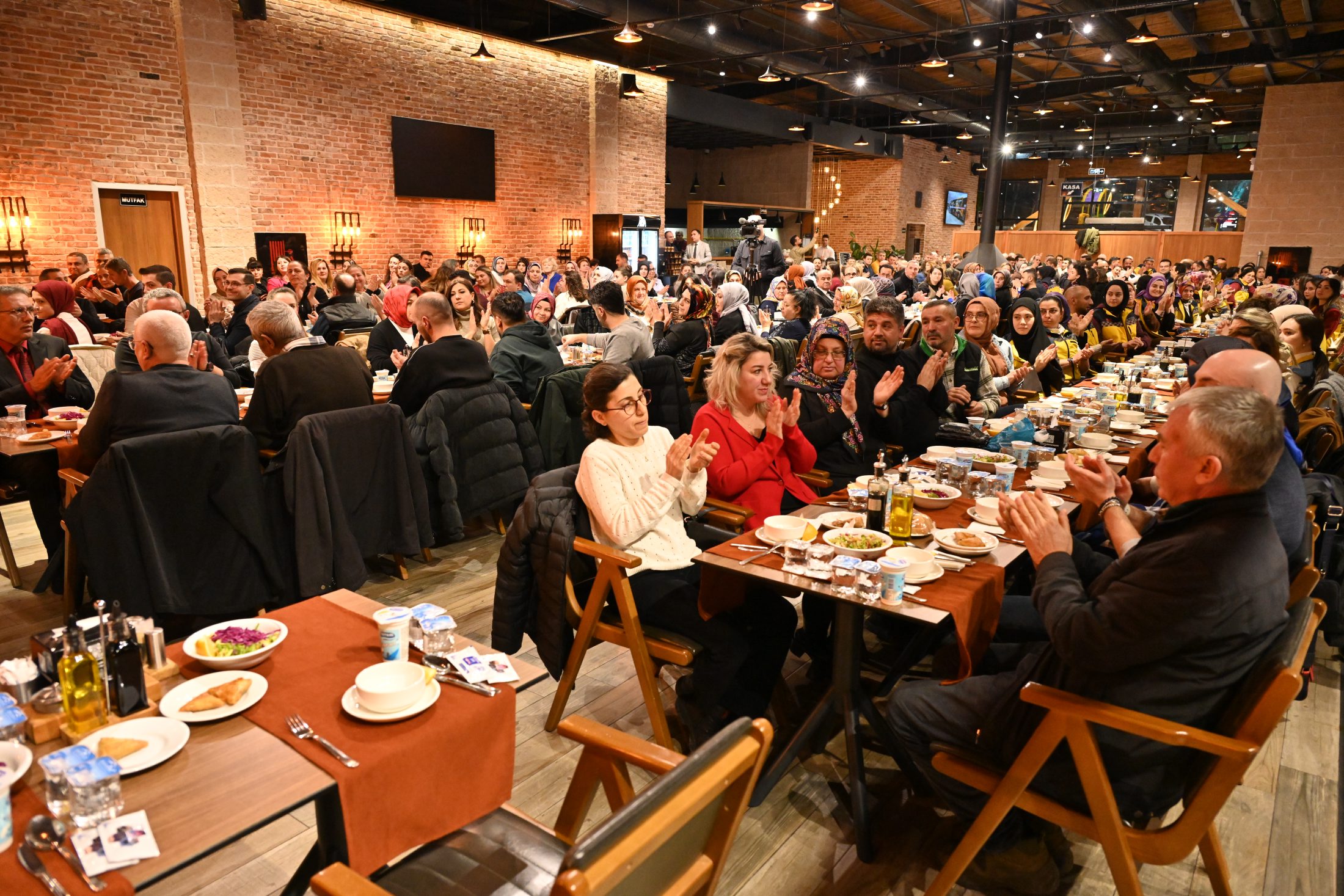 12 02 2026 Baskan Kultur Saglik Sosyal Veteriner Mudurluk Personel Yemek (5)