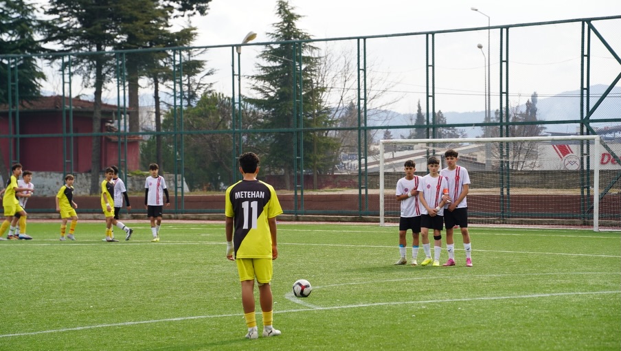 ⚽ 2025–2026 Okul Sporları Yıldız Erkekler Futbol İl Birinciliği Sona Erdidereceye Giren Okullar (2)