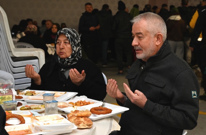 22 02 2026 Baskan Iftar Sofralari Katilim (10)
