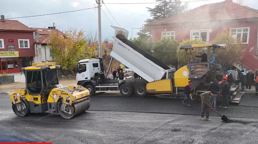 629367637 17891385528414203 1425999431223737225 N