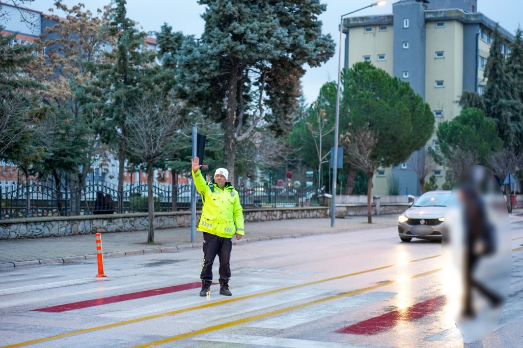 🚔 Okul Çevreleri̇ Deneti̇mleri̇ 📸 İl Merkezi, Gönen, Keçiborlu, Yenişarbademli 📅 06.02.2026 Tari
