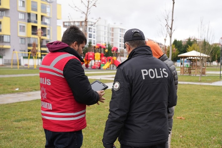 🚔 Okul Çevreleri̇nde Güvenli̇k Uygulamasi 🚔📷 İl Merkezi, Eğirdir, Yalvaç, Şarkikaraağaç🗓️ 17.0 (2)