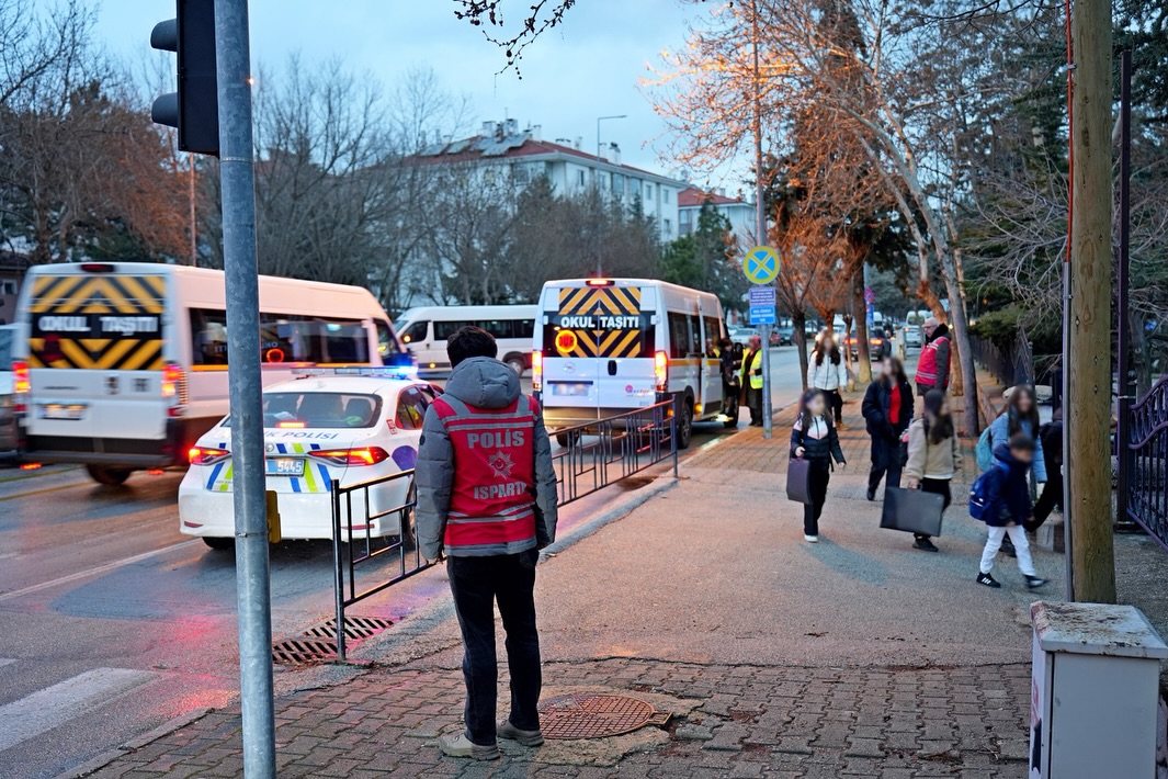 🚔 Okul Önleri̇ Ve Asayi̇ş Uygulamasi 🚔📷 İl Merkezi, Atabey, Senirkent 📅 03.02.2026 Günü Il Mer (4)