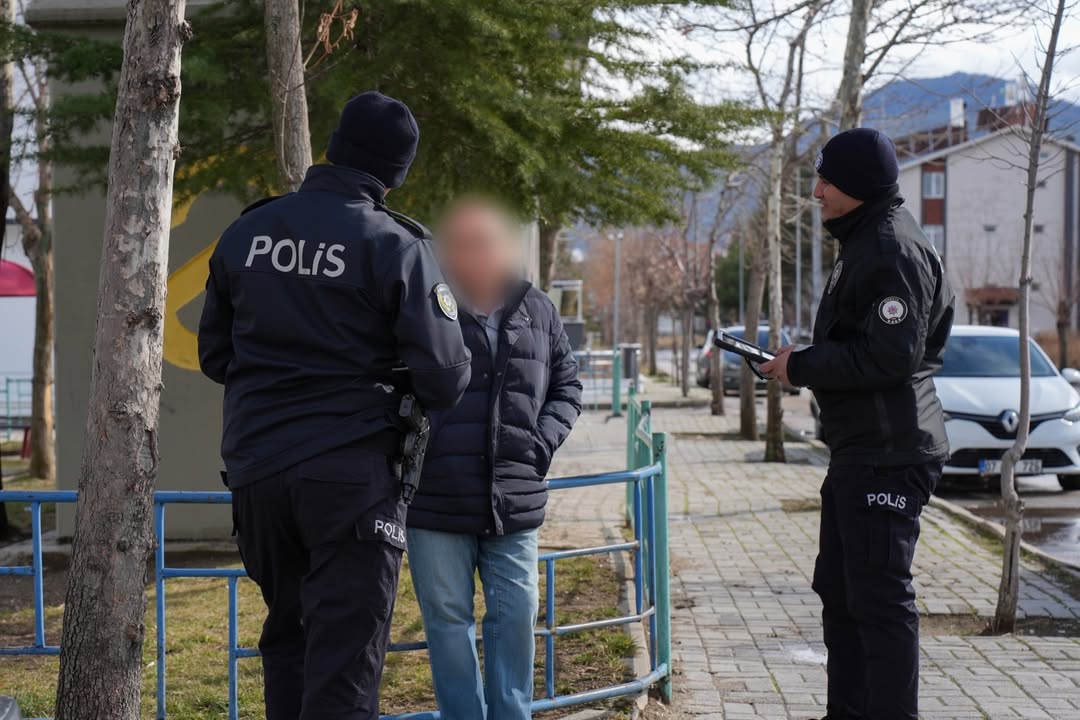 🚔 Okul Önleri̇ Ve Asayi̇ş Uygulamasi 🚔📷 İl Merkezi, Gelendost,Atabey🗓️ 20.02.2026 Günü Il Merk (2)