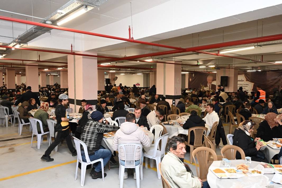 Ramazan Ayının Ilk Iftarında Aynı Sofranın Etrafında Buluşan Kıymetli Hemşehrilerimizle Gönül Bi (4)