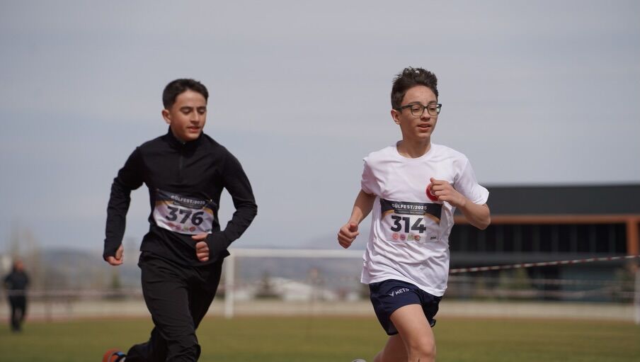 🏃 ♀️ Anali̇g Yolunda Kıyasıya Yarış Atletizm Anadolu Yıldızlar Ligi (Anali̇g) Kros Ve Bayrak Yarı (2)