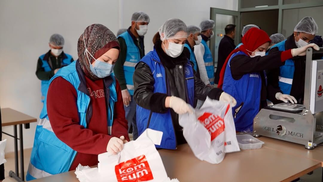 Bir Kapı Çaldık, Bir Gönle Dokunduk 🤍Komşum Projesi Ile Uluborlu Yurdumuzda Kalan Gençlerimiz, (2)