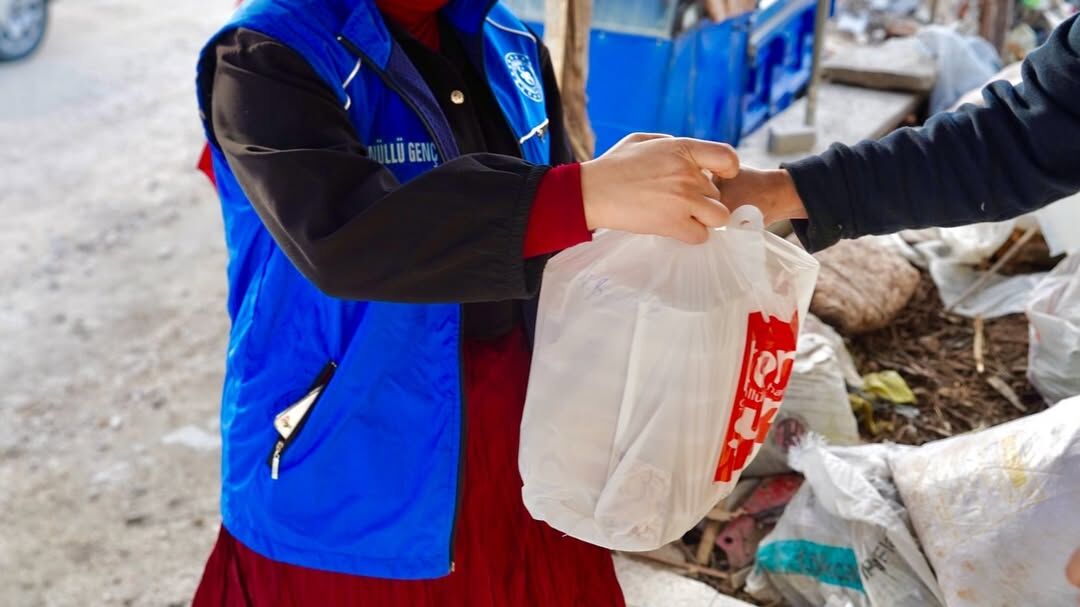 Bir Kapı Çaldık, Bir Gönle Dokunduk 🤍Komşum Projesi Ile Uluborlu Yurdumuzda Kalan Gençlerimiz, (8)