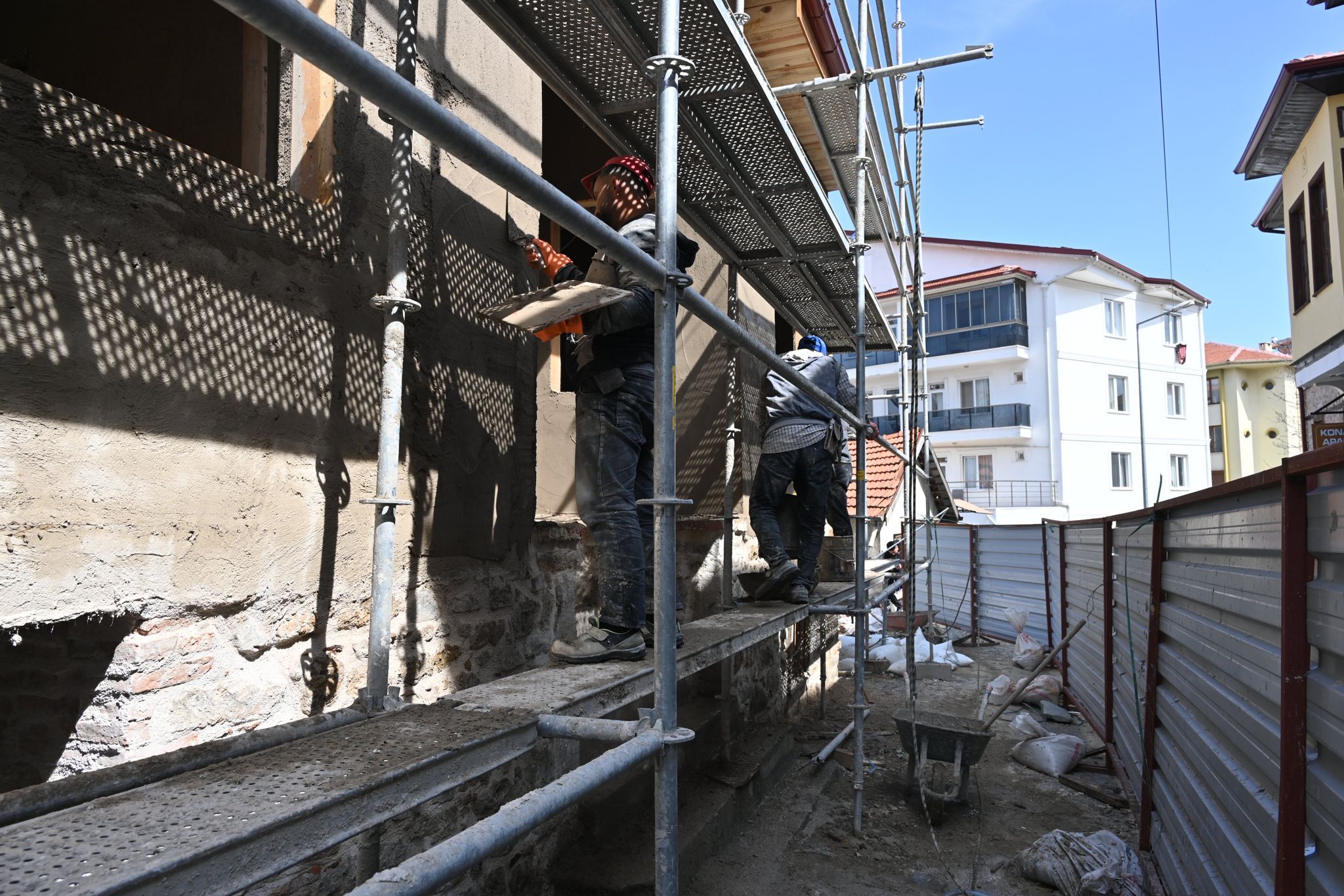 Damgacı Sokak Beyaz Ev (3)