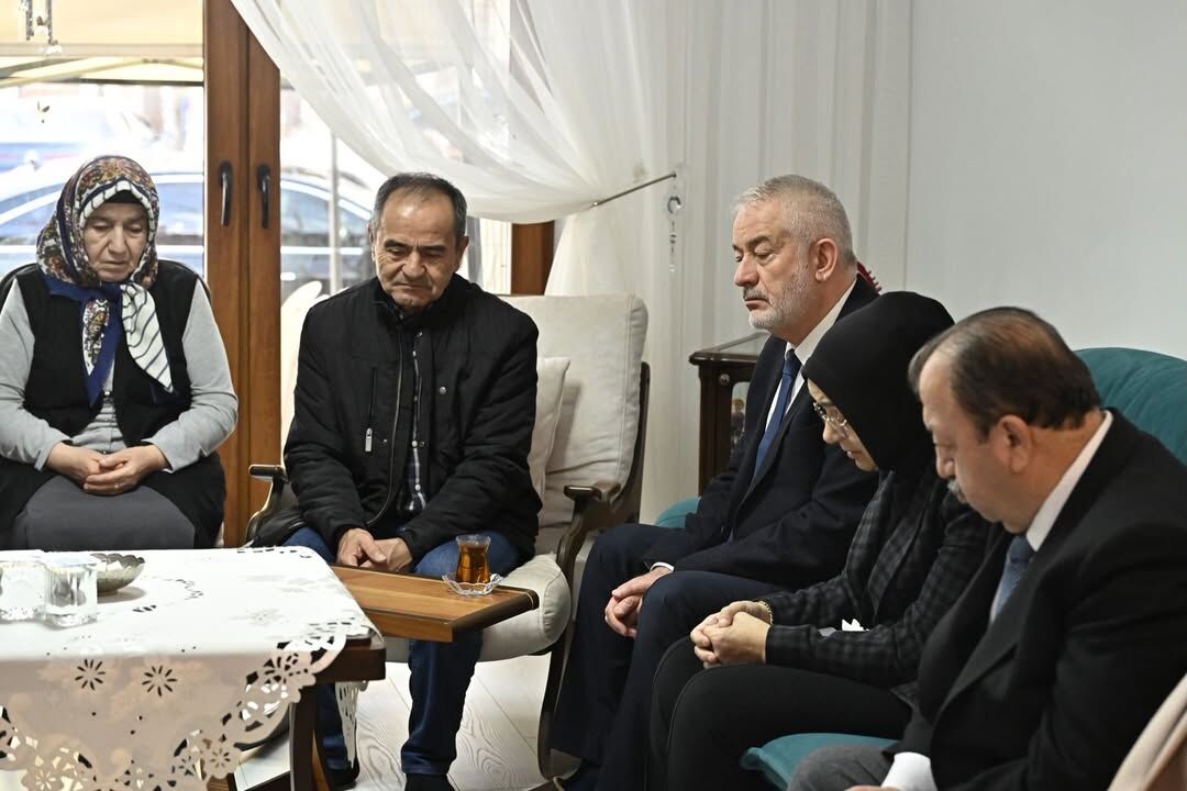 Eşim Şadiye Hanımefendi Ve Belediye Başkan Yardımcılarımızla Birlikte Katar – Türk Birleşik Müşt