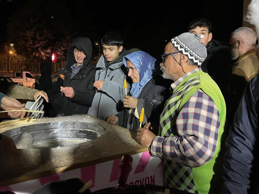 Gönül Çalab’ın Tahtı,Çalap Gönüle Baktı.seçimden Seçime Değil,Günden Güne,Gönülden Gönüle…Batıke (7)