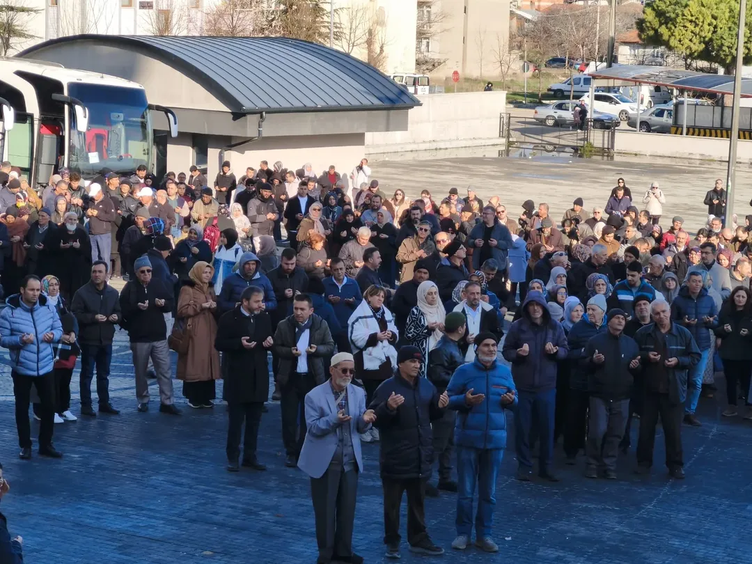 Ispartada Şevval Ayının Son Umre Kafilesi Dualarla Uğurlandıisparta Müftülüğü Umre Organizasyo (1)