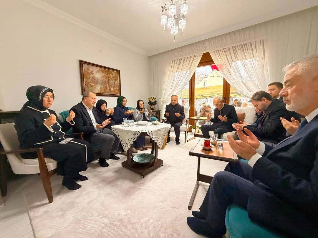 📍Ispartakahraman Şehitlerimizin Aileleri Milletimize, Devletimize, Bize Emanettir.katar’da Meyd (2)