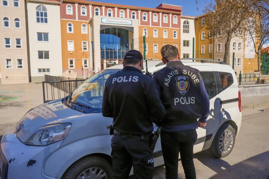 🚔 Okul Önleri̇ Ve Asayi̇ş Uygulamasi 🚔📷 İl Merkezi, Gelendost, Şarkikaraağaç🗓️ 12.03.2026 Günü