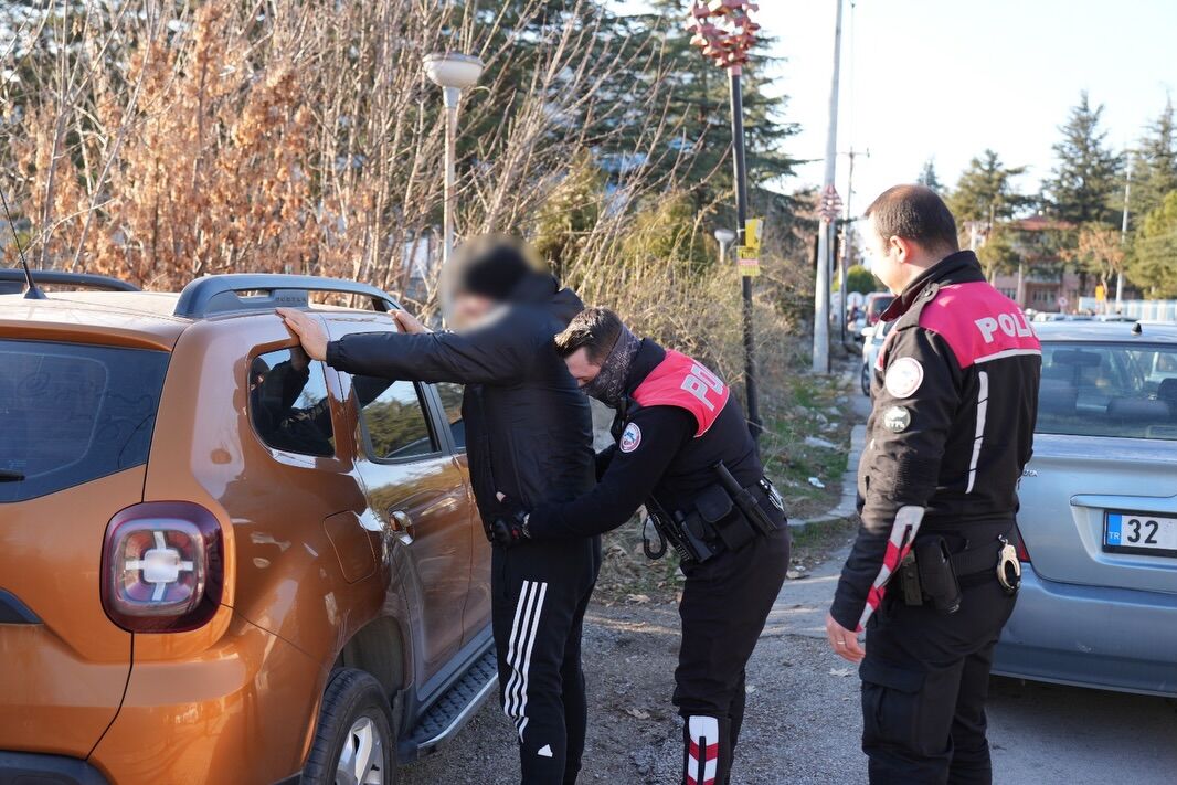 🚔 Okul Önleri̇ Ve Asayi̇ş Uygulamasi 🚔📷 İl Merkezi, Keçiborlu, Atabey, Uluborlu 📅 03.03.2026 G (1)