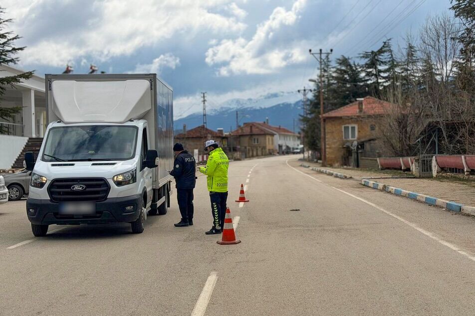 🚔 Okul Önleri̇ Ve Asayi̇ş Uygulamasi 🚔📷 İl Merkezi, Sütçüler, Atabey, Yenişarbademli🗓 25.03.20 (2)