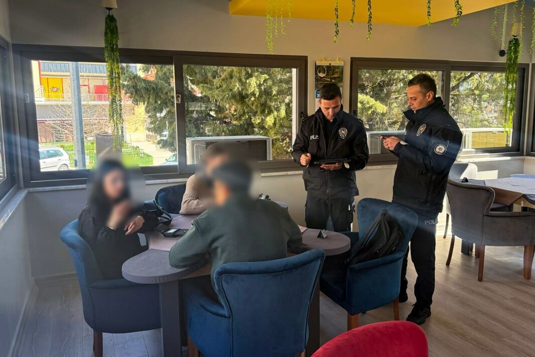 🚔 Okul Önleri̇ Ve Asayi̇ş Uygulamasi 🚔📷 İl Merkezi, Sütçüler, Gelendost🗓️ 02.03.2026 Günü Il M