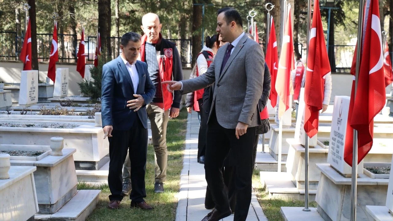 Şehitlik Temizlik (4)