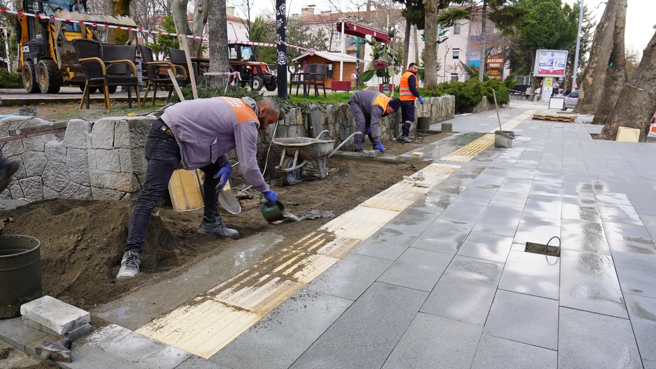 02 04 2026 Ataturk Parki Alti Kaldirim Yenileme Calisma 1