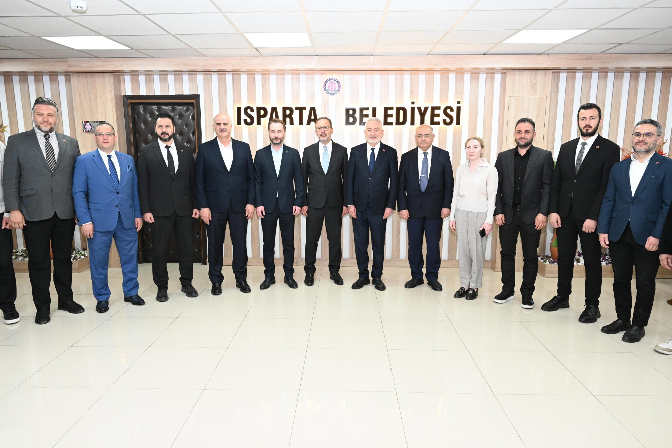 24 04 2026 Onceki Spor Bakani Muharrem Kasapoglu Baskana Ziyaret (4)