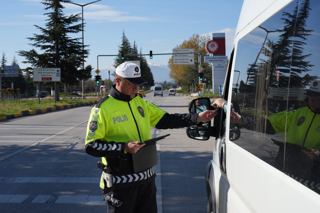 🗓 24 25.04.2026 Tarihleri Arasında;📍Sdü Kavşağı 📍Sav Kavşağı📍Gölcük Yolu – 1001 Evleri Kavşa (2)
