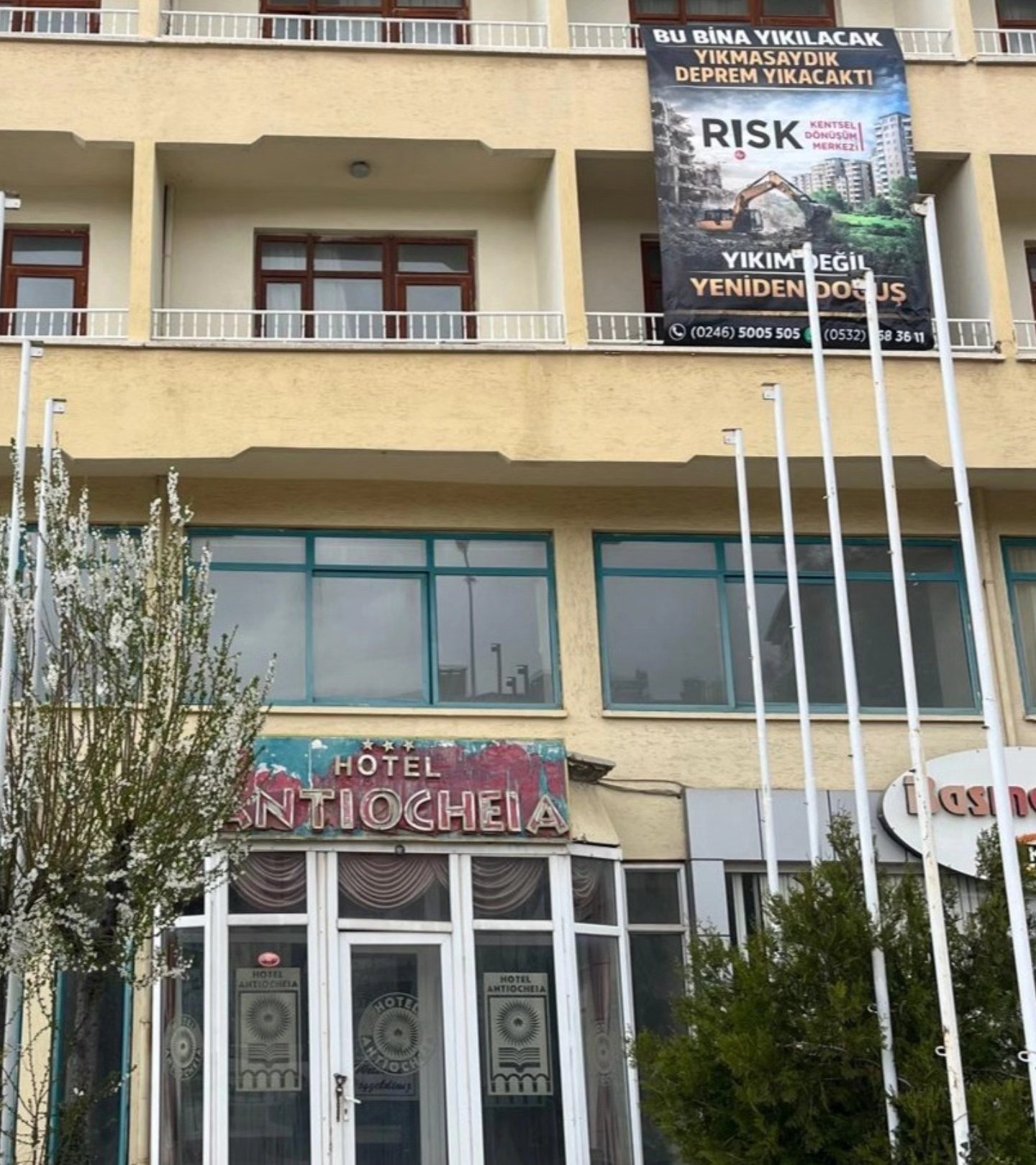 669437596 1525796086218519 3993873608442163118 N