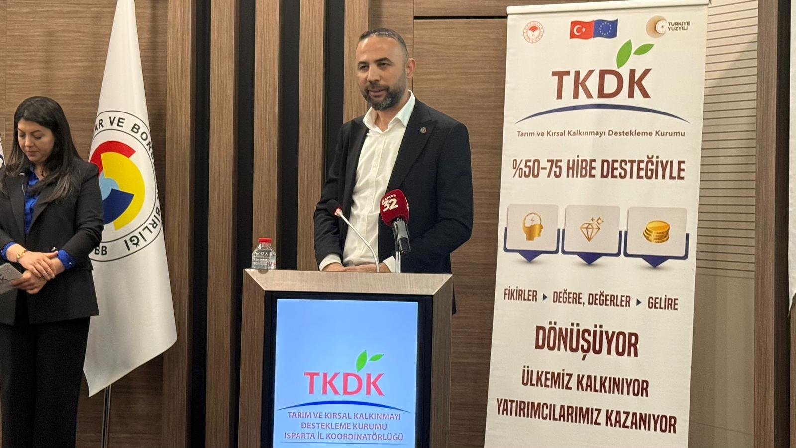 8Ed492Fd B6D1 4651 8D7D 69B92F6E63A9