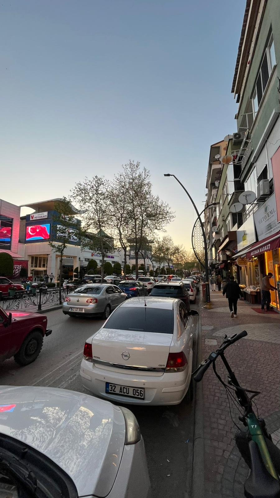 98Be3665 43Ae 400A 9805 576C239Faeb8