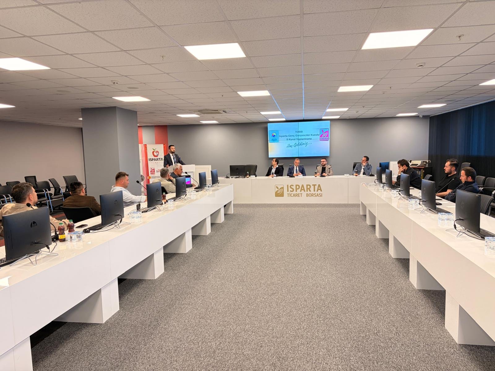 Bdb25Ce7 Fde9 4829 813E 3C4E8E4Fa2C7