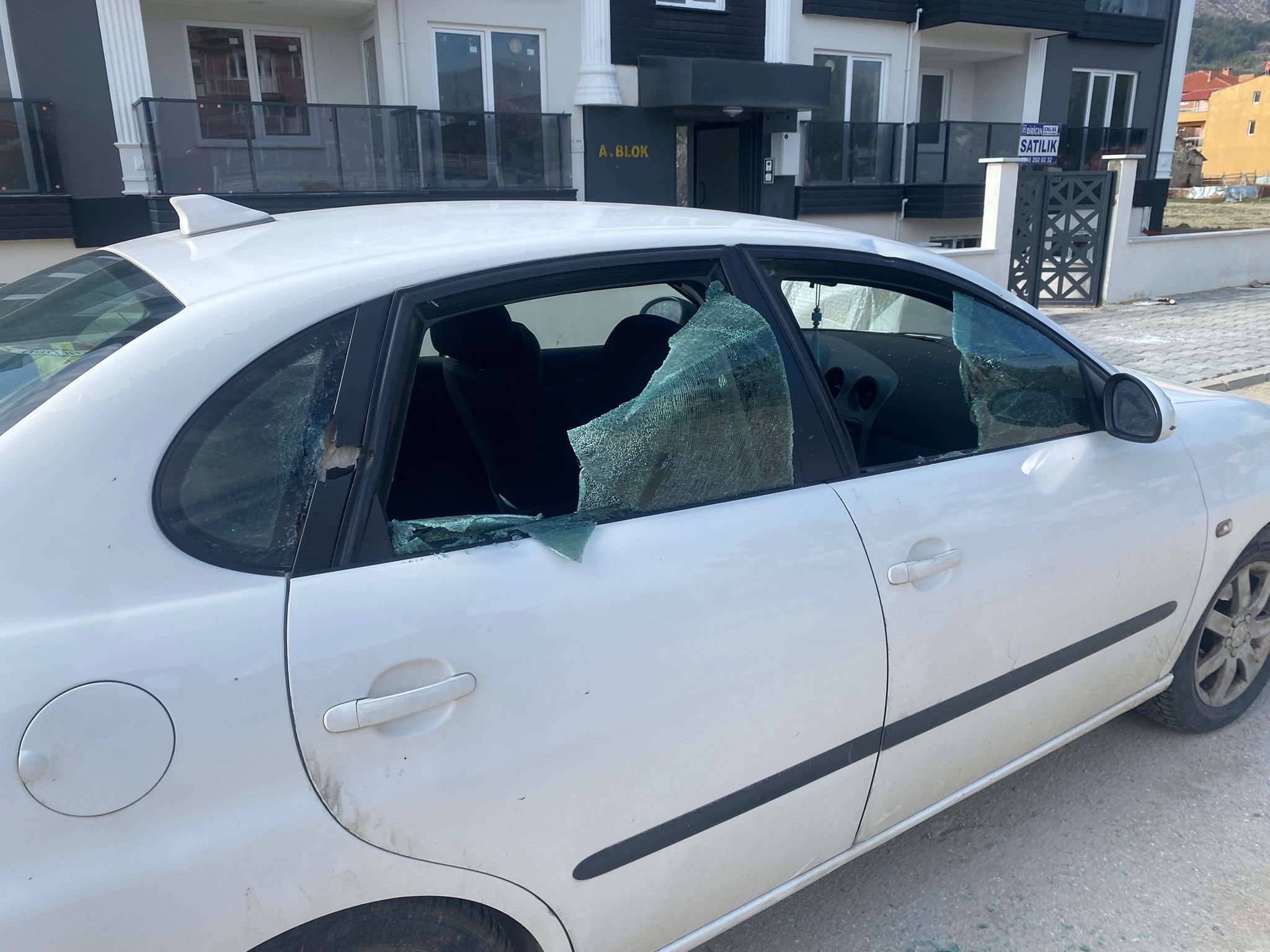 Be5Aefe0 693C 4478 9260 1222C266C87F