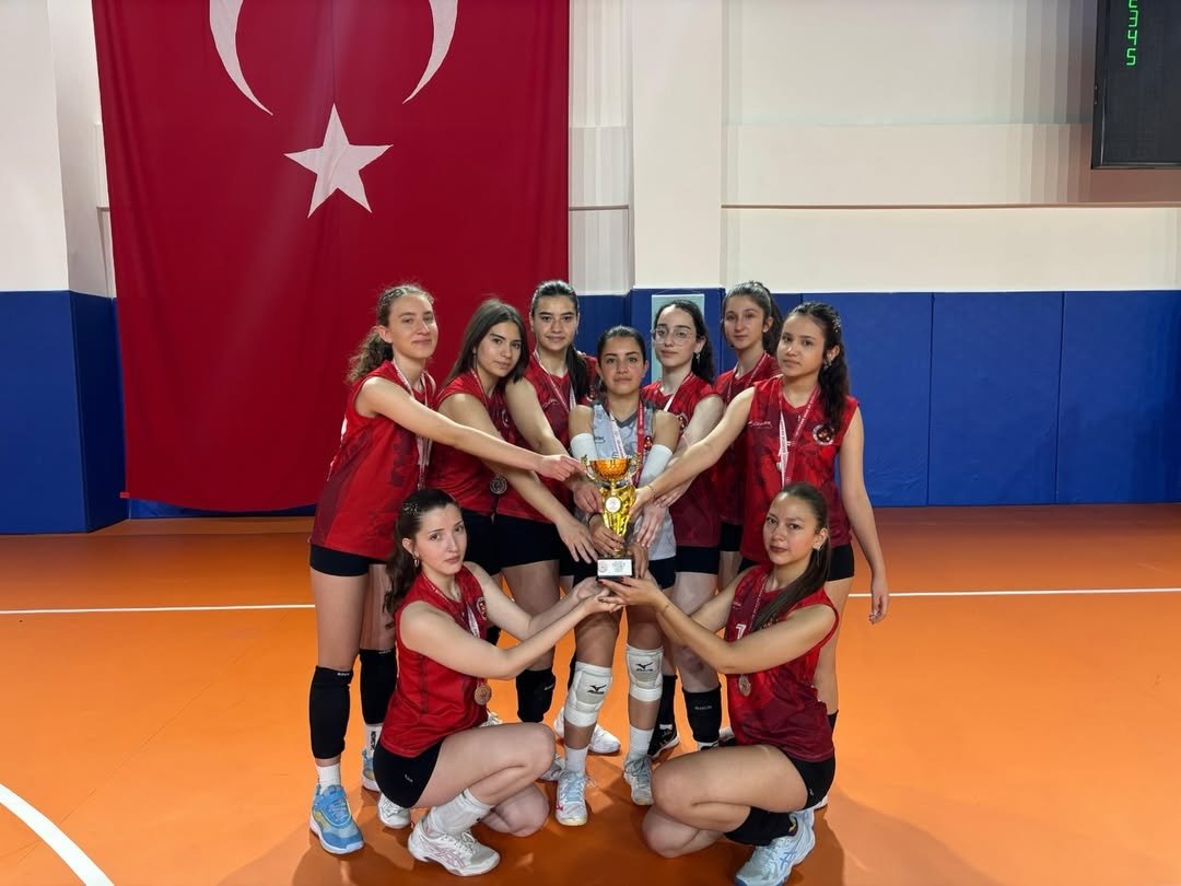 🏐 Filenin Genç Sultanları Kürsüde.2025–2026 Okul Sporları Genç B Kızlar Voleybol İl Birinciliği (2)