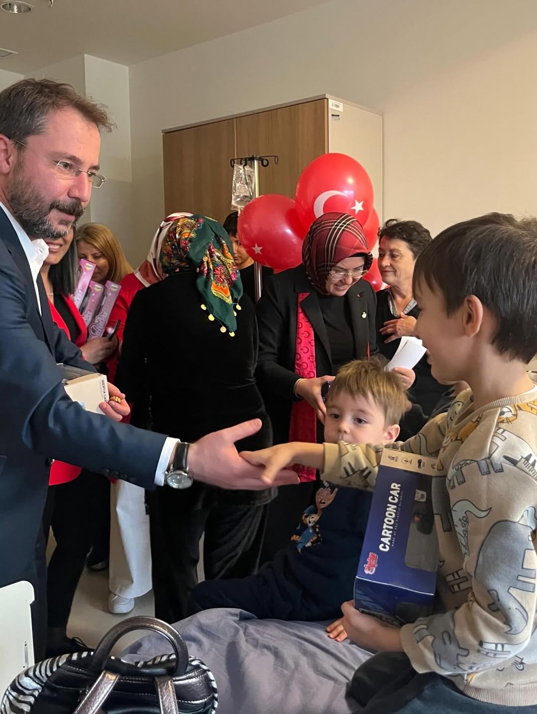 Kadın Kolları Başkanımız Dilek Gündüz Ve Yönetim Kurulu Üyeleri Ile Birlikte, Şehir Hastanemizde (6)