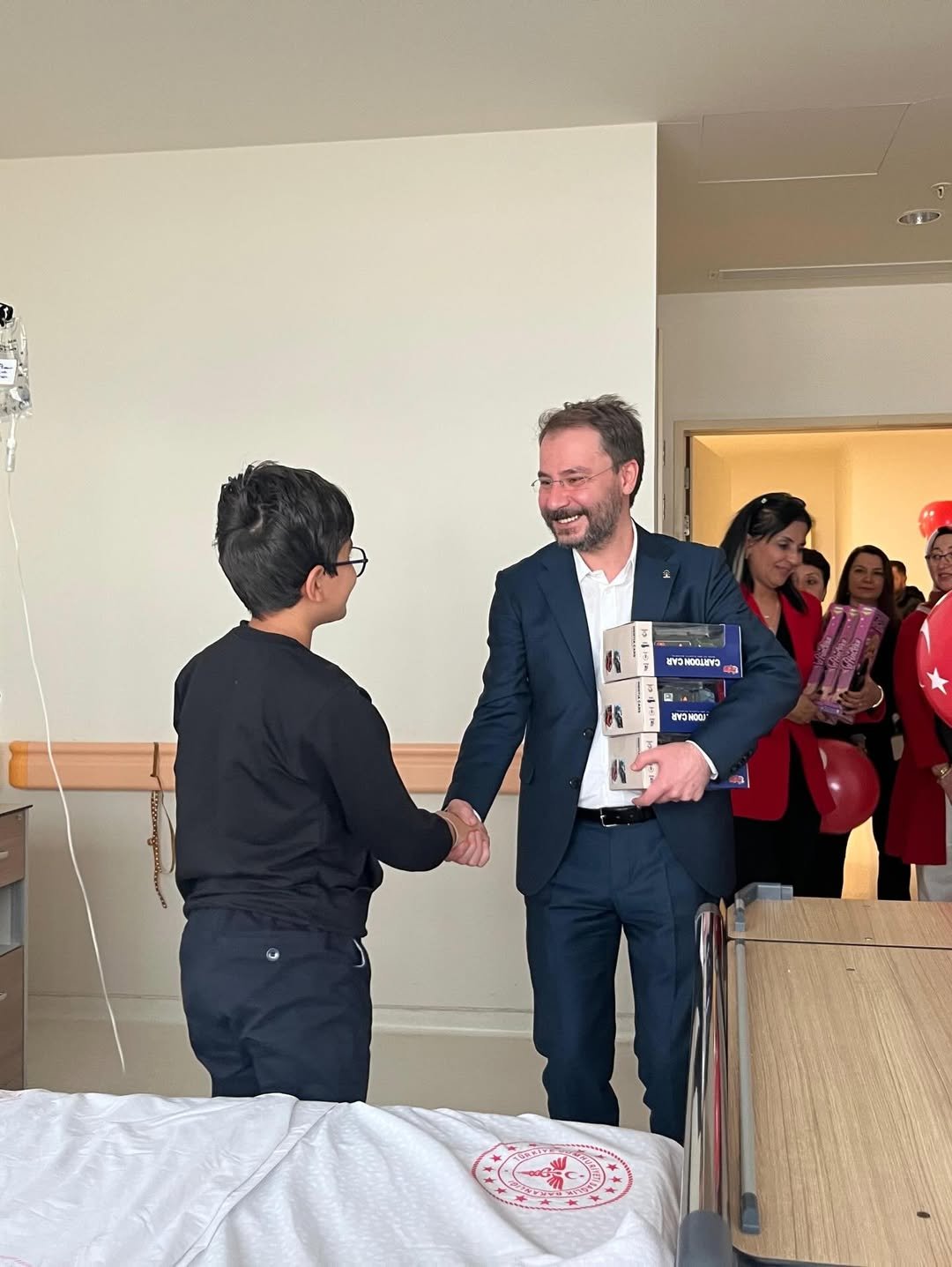 Kadın Kolları Başkanımız Dilek Gündüz Ve Yönetim Kurulu Üyeleri Ile Birlikte, Şehir Hastanemizde (8)