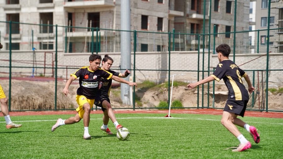 ⚽🚓 Polis Haftası’nda Futbol Coşkusu Başladı 🇹🇷“Gençler Sporda, Gelecek Emniyette” Sloganıyla, (3)