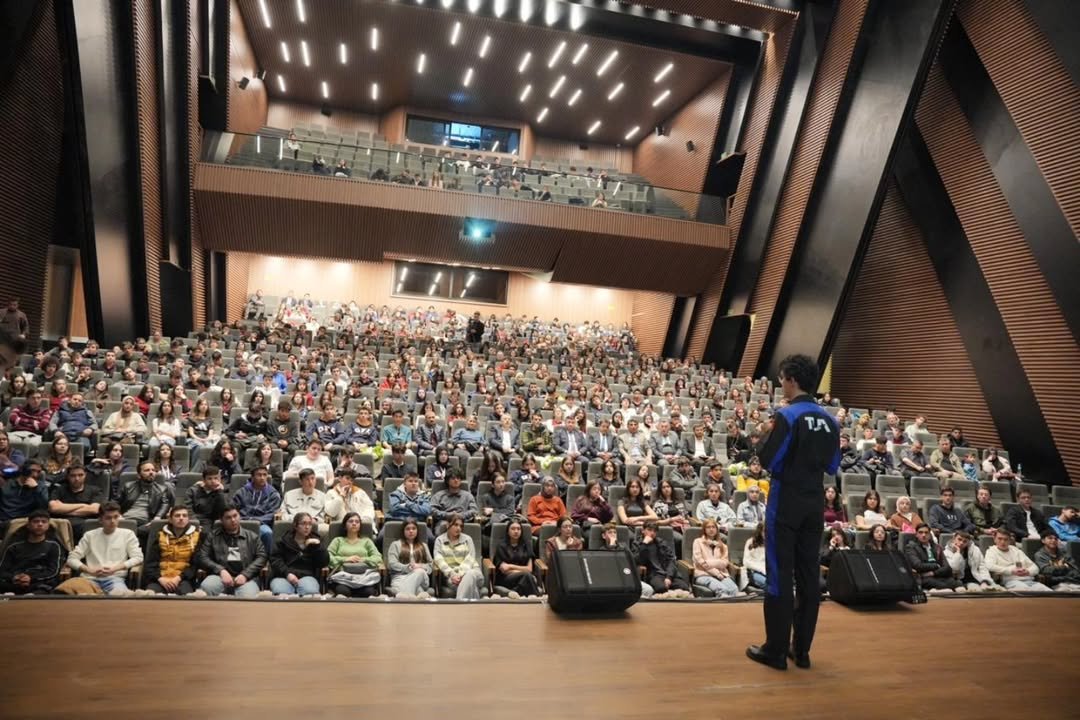 🚀✨ Uzay Yolculuğundan Genç Zihinlere İlham ✨🚀🎈”Maarifin Kalbinde Çocuk”Türkiye’nin Uzay Çalı (1)