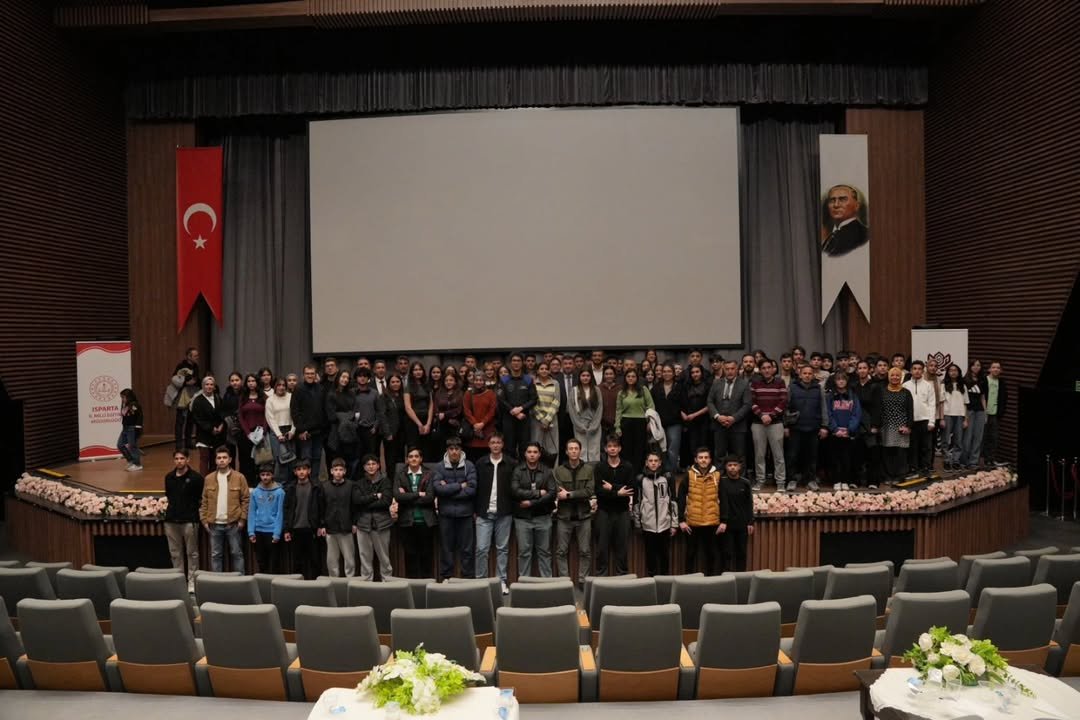 🚀✨ Uzay Yolculuğundan Genç Zihinlere İlham ✨🚀🎈”Maarifin Kalbinde Çocuk”Türkiye’nin Uzay Çalı (4)