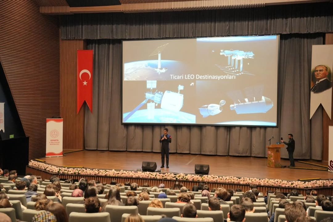 🚀✨ Uzay Yolculuğundan Genç Zihinlere İlham ✨🚀🎈”Maarifin Kalbinde Çocuk”Türkiye’nin Uzay Çalı (5)