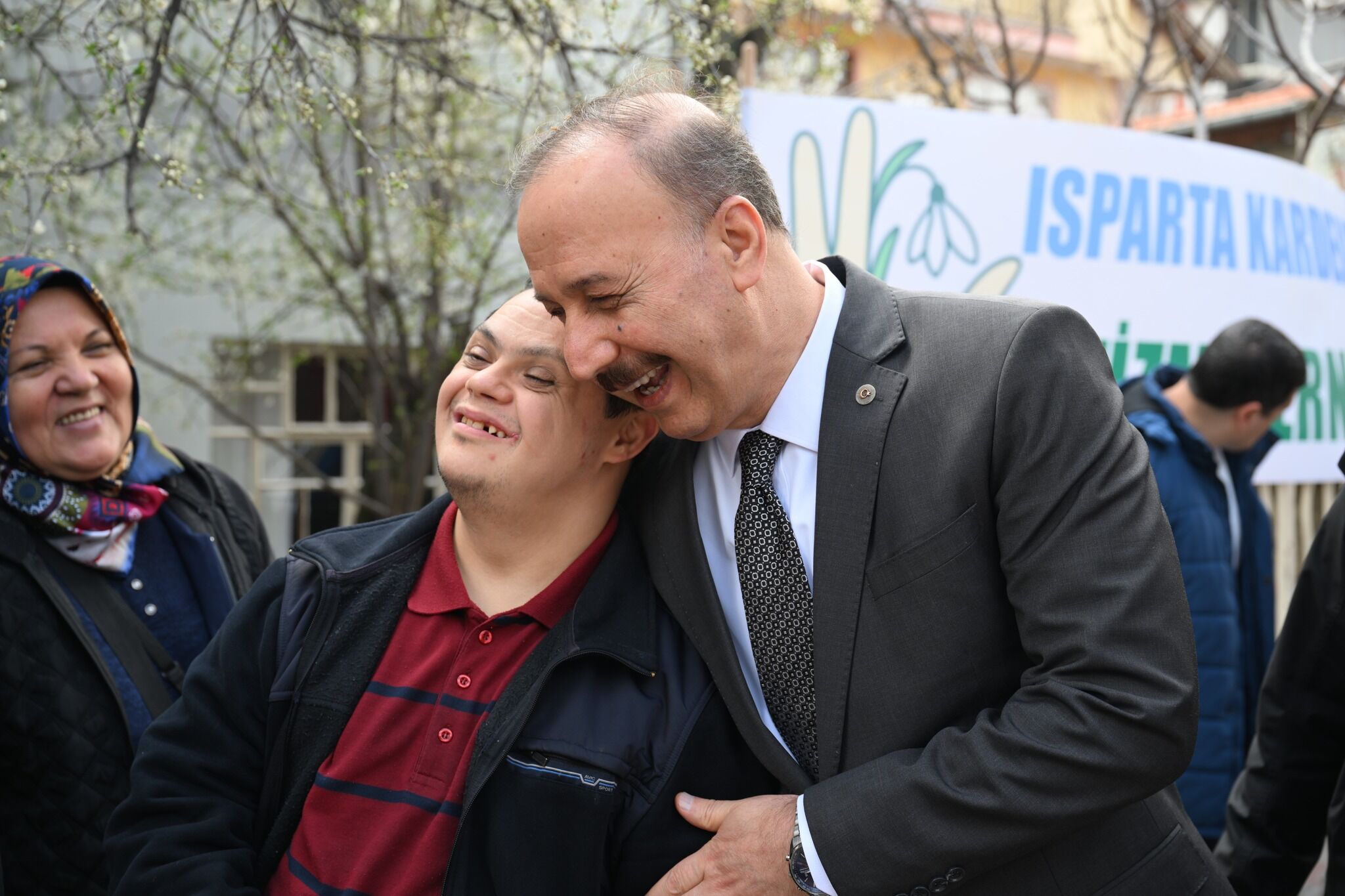 Vali Abdullah Erin Otizm Çocuk Ziyaret (5)