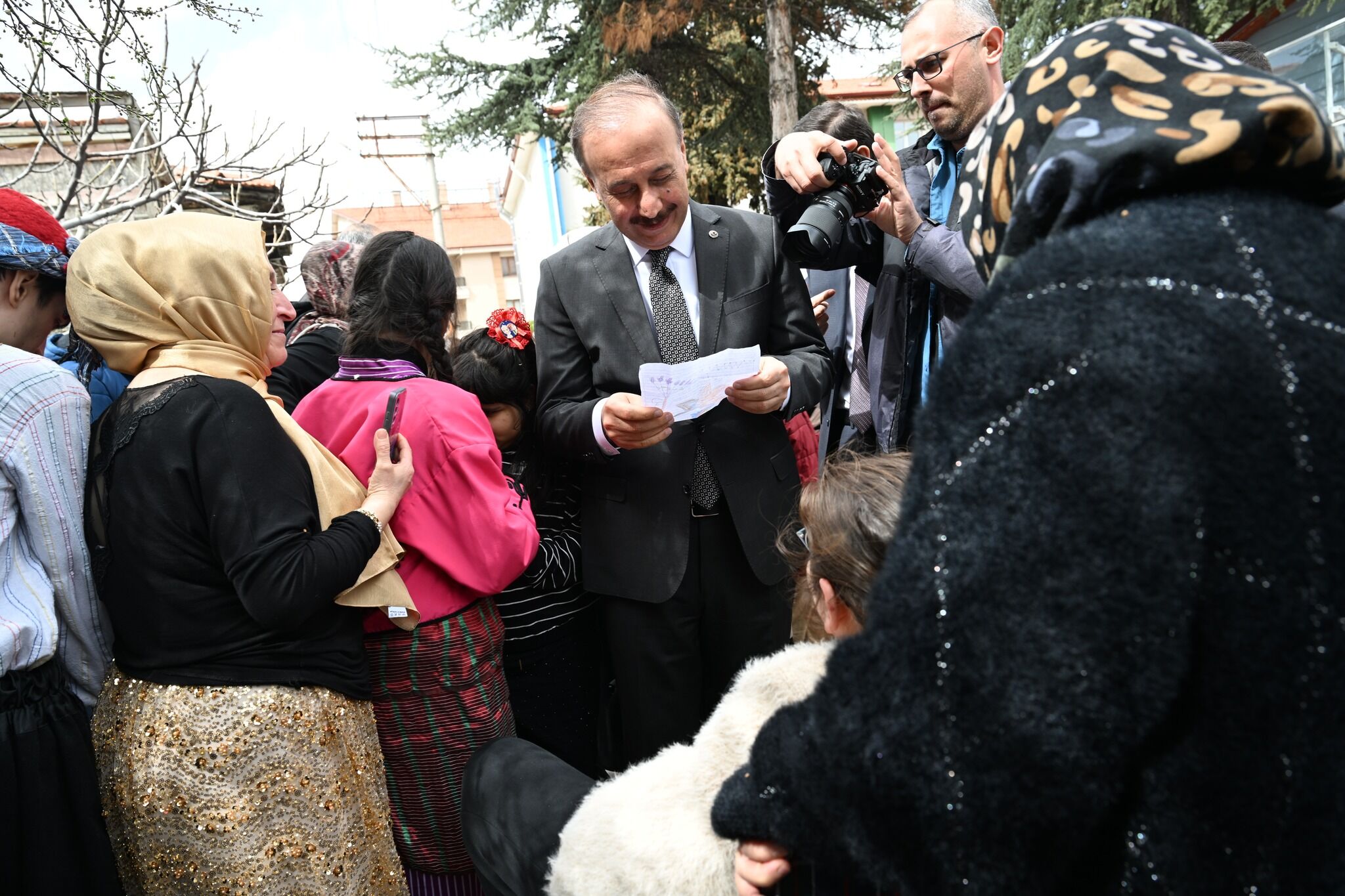 Vali Abdullah Erin Otizm Çocuk Ziyaret (9)