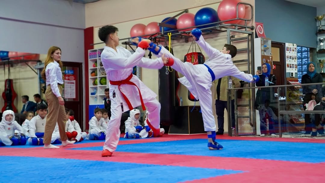 🥋 İl Müdürümüzden Karakaş Spor Kulübü’ne Ziyaret22 Milli Sporcuyu Bünyesinde Barındıran Karakaş (5)