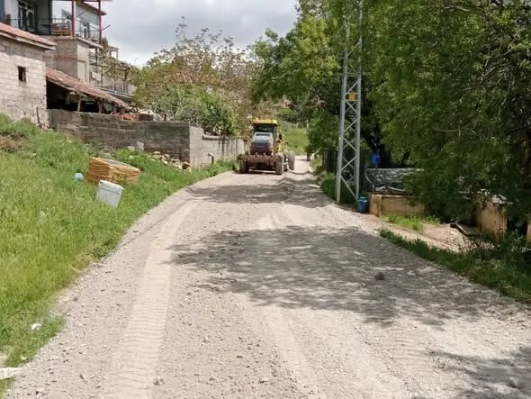 Ispartada Koy Yollarinda Yogun Mesai Bakim Ve Kumlama Calismalari Suruyor 2 1