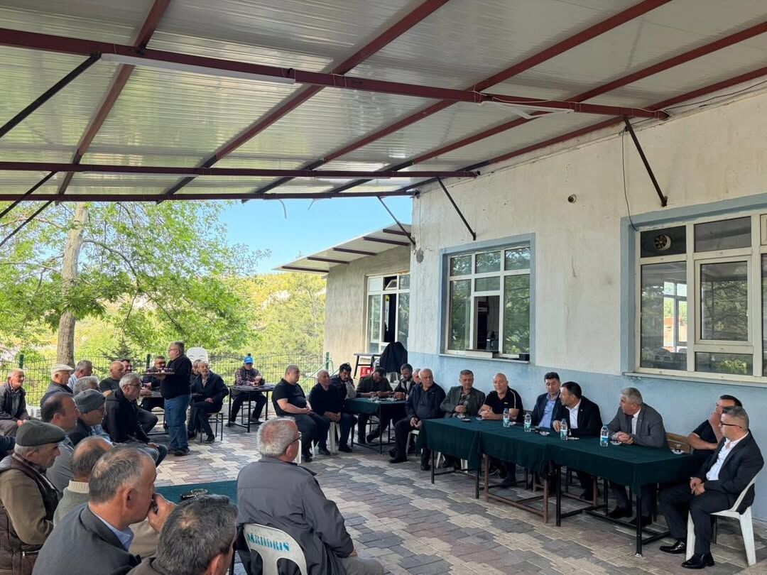 Sarıidris Belediyemizi Ziyaret Ederek Belediye Başkanımız, Personelimiz Ve Sarıidrisli Hemşehril (1)