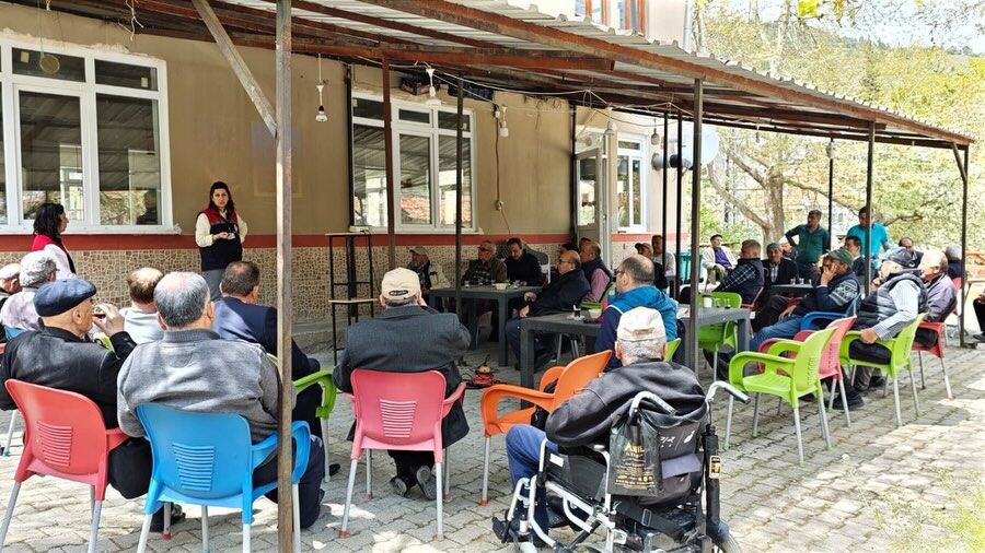 🍒🌿 Yakaören’de Kiraz Üreticilerine Entegre Mücadele Eğitimi! 🌿🍒Isparta’nın Yakaören Köyü’nde