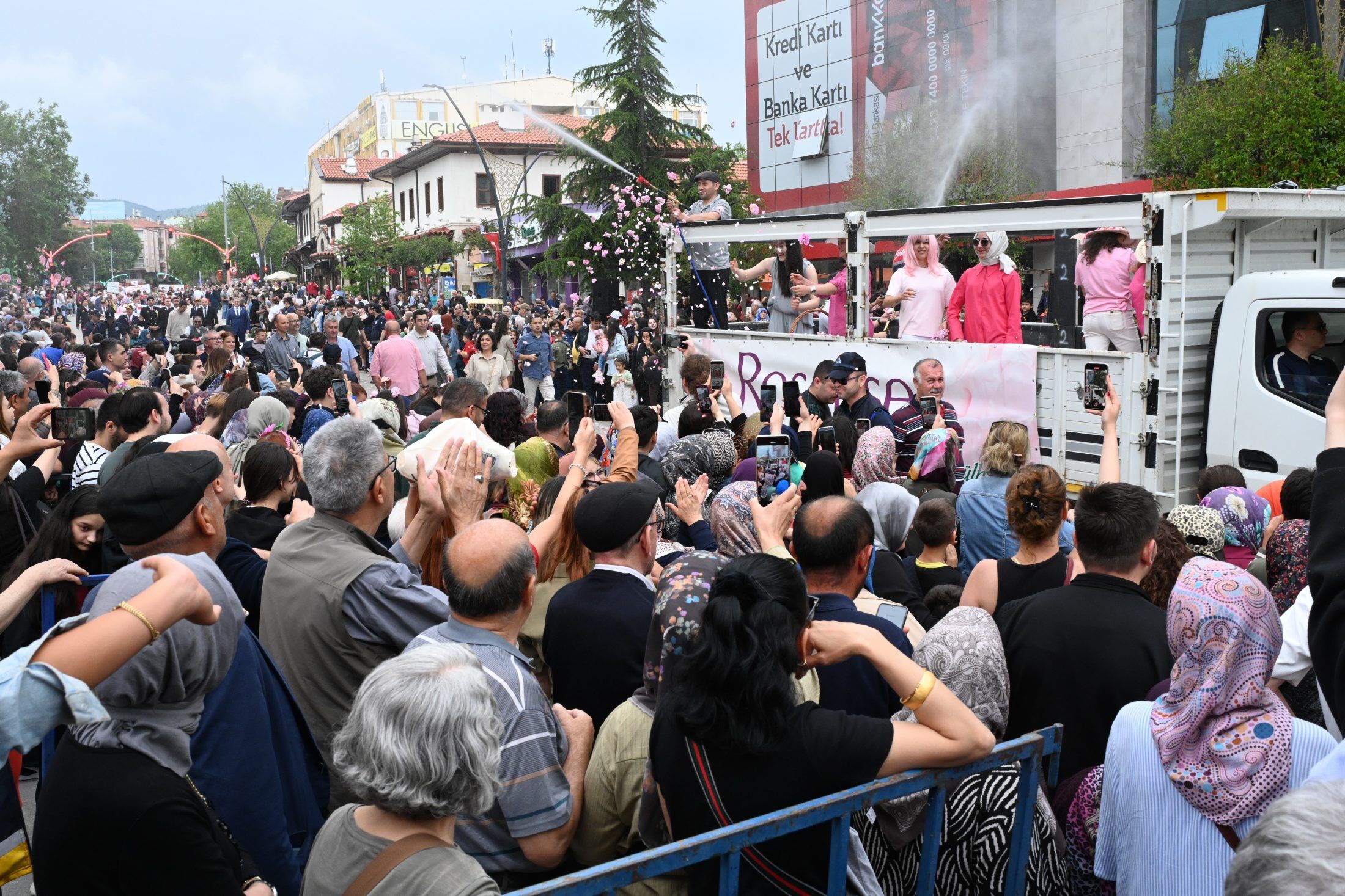 05 06 2026 Gul Festivali Kortej (8)