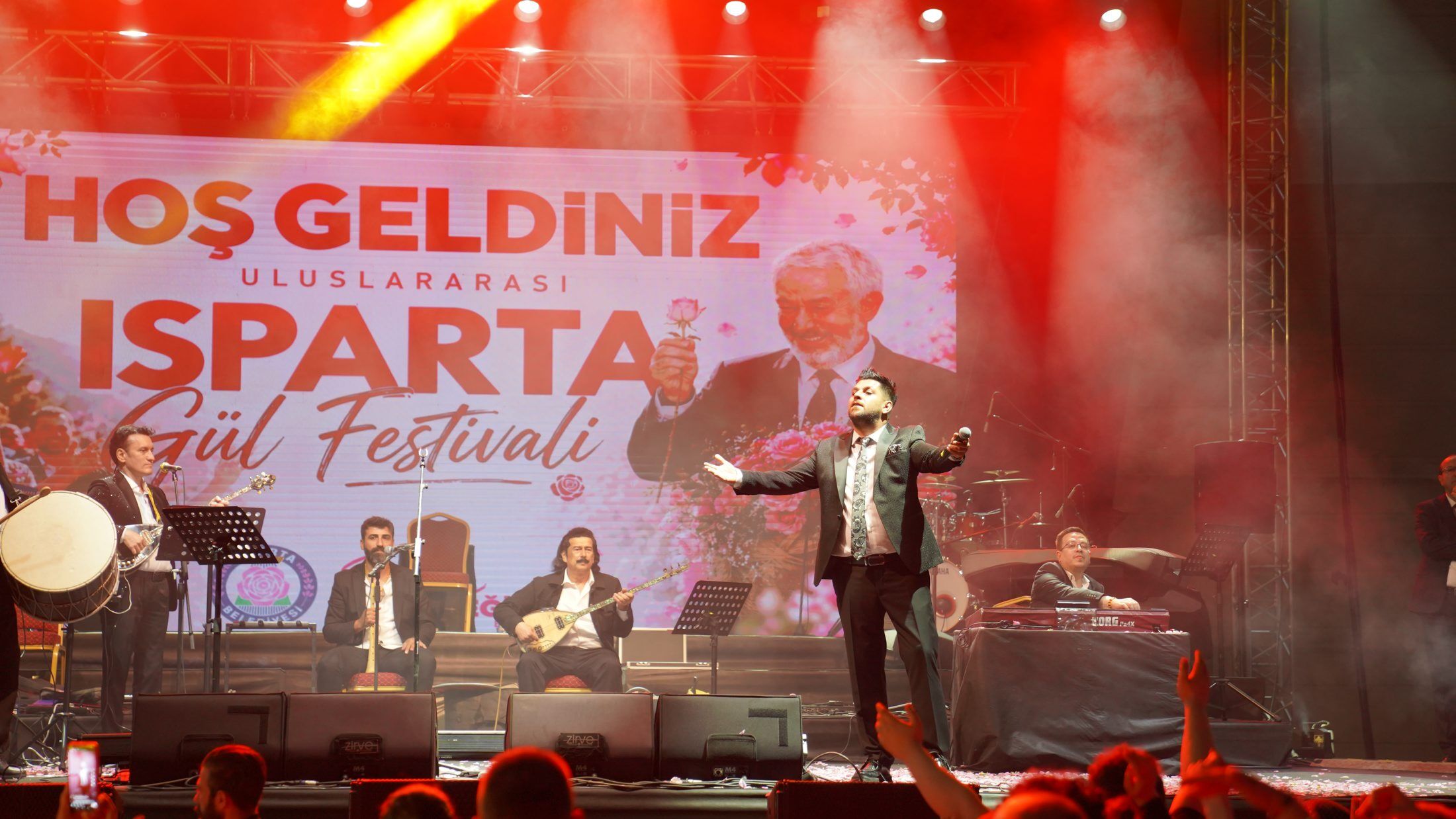 05 06 2026 Gul Festivali Ugur Aslan Ve Armagan Arslan Konser (2)