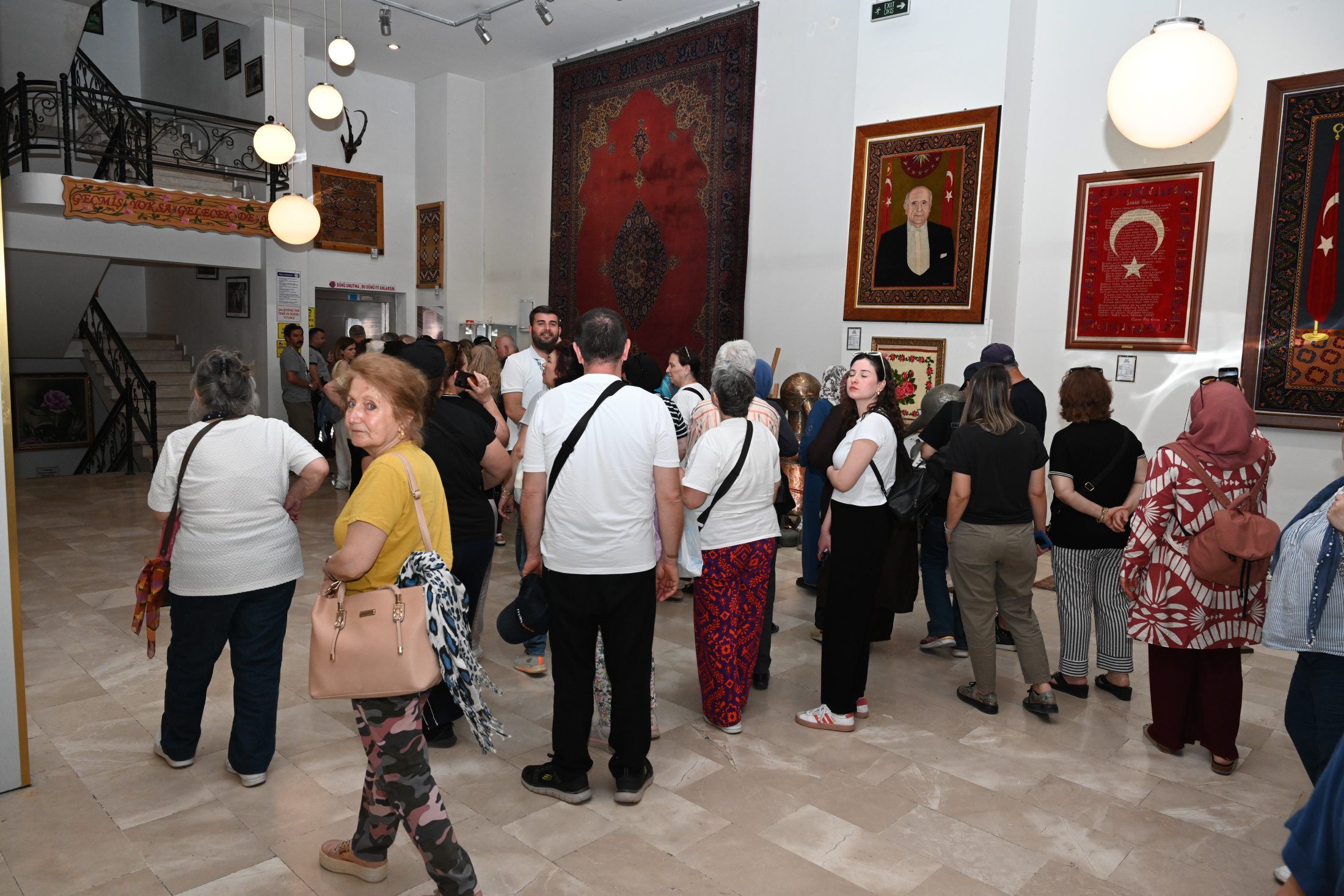 07 06 2026 Gul Festivali Ziyaretci Akini (10)